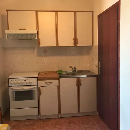 Apartman Lucija *