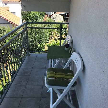 Apartman Lucija 아파트 *