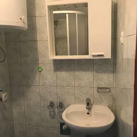 Apartman Lucija 아파트 *